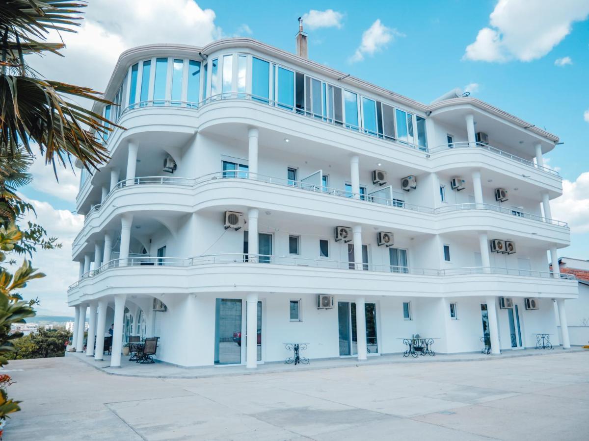 Apartments Gjenashaj Ulcinj Exterior photo